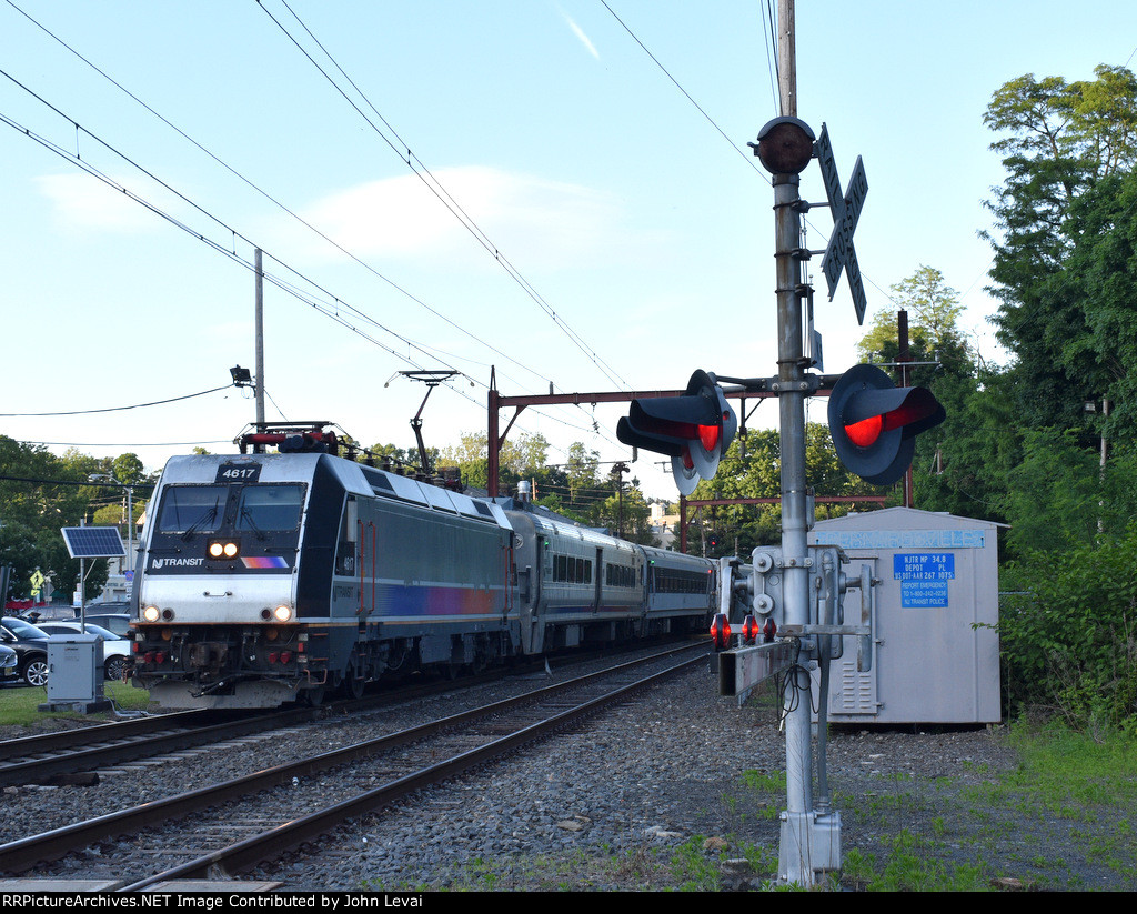 NJT Train # 6437 about to pause at the depot 